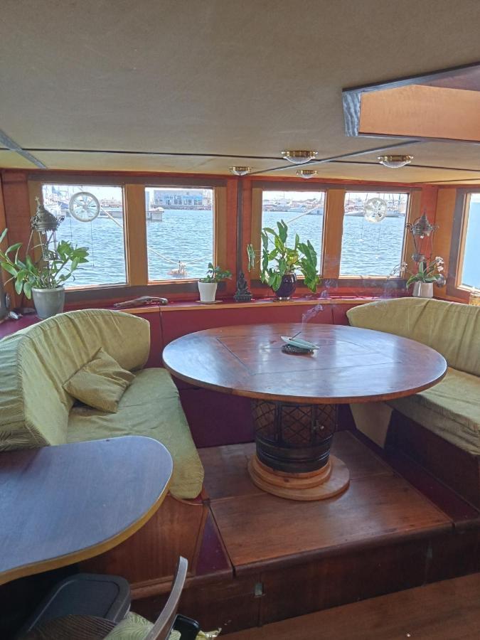 Bateau De Pirates Hotel Gruissan Ngoại thất bức ảnh